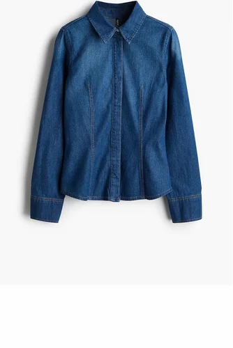 Stylish Classic Blue Denim Shirt with Pointed Collar Perfect for Casual Outings