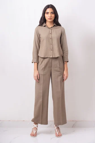 Plain Zoro Olive Fitted Ladies Shirt, Size: XS, Formal