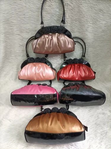 Polyurethane Ladies Red Casual Bag