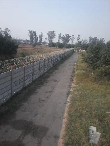 Concrete RCC Boundary Wall, For House, Thickness: 50 mm