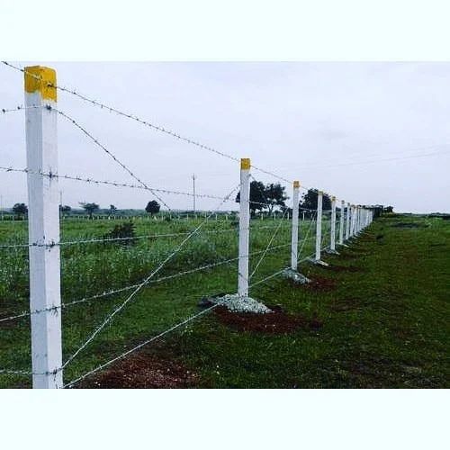 Steel Bar Reinforced Rectangular Plain Cement Concrete Poles for Fencing (M20 Grade, 6 ft, Smooth Finish)
