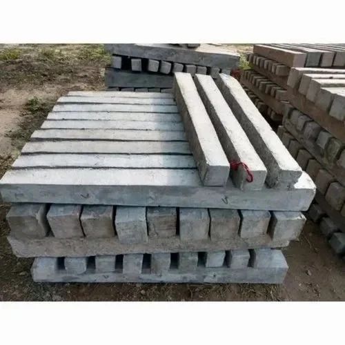 Plain Cement Concrete Poles
