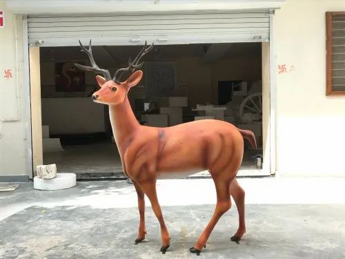 Natural Fiber Frp Deer Statue, For Exterior Decor, Size/Dimension: 4 Feet