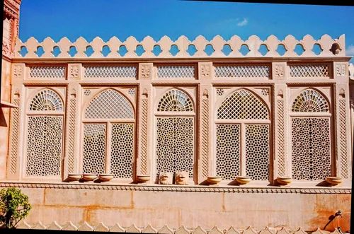 39.5mm Dholpur Beige Stone Jali, Shape: Rectangle, Size: 4 Feet