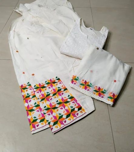 Phulkari Salwar Dupatta, Chikankari Kurti, Size: XL