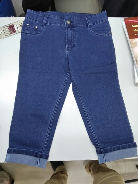 Ladies Capri Jeans