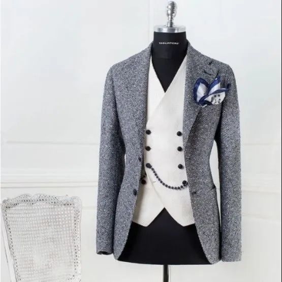 Sports coat with patch pocket