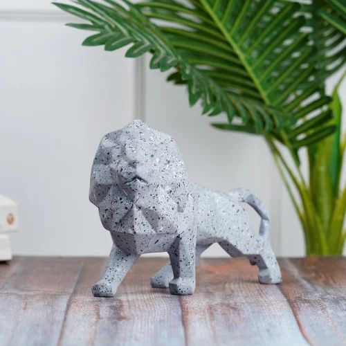 Resin Golden Fiber Lion Sculptures, For Interior Decor, Size: 24x8x17cm