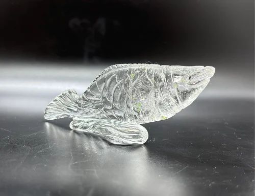 Clear Quartz Crystal Fish - Hand-Carved Gemstone Figurine for Luck & Prosperity