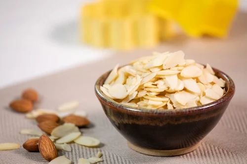 Bakers craft Blanched Almonds Slice, Packed