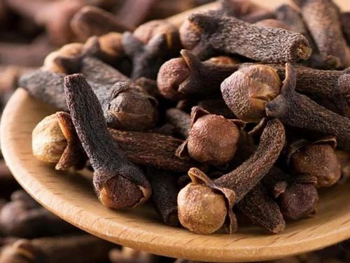 Brown Organic Cloves Seeds, Packaging Type: Loose