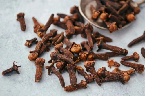 Dry Clove Seeds
