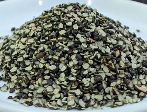 Organic Unpolished Urad Dal Chilka Split Black Gram With Skin, Assam, Packaging Size: 25 kgs