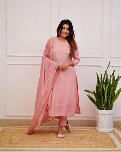 Ladies New Design Suit, Rayon