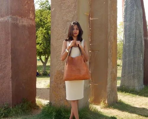 Tan M B Exports Leather Hobo Bag, Pure Leather: Yes