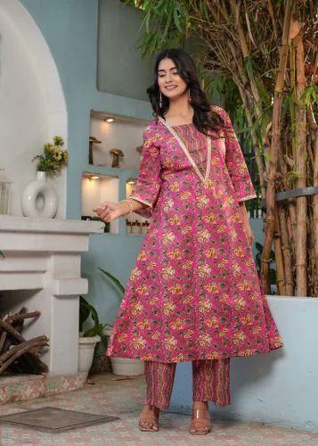 Cotton Blend A Line Hand Block Printed Kurti, Size: Large