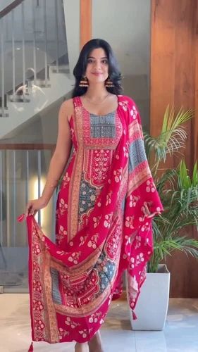 Ladies Designer straight-cut Kurti, matching Pants, and a coordinated Dupatta.