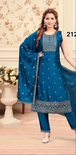 Ladies Silk Suit, Stitched