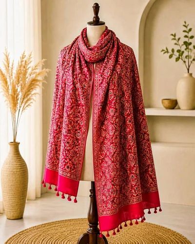 WOOLLEN JAQUARD STOLES