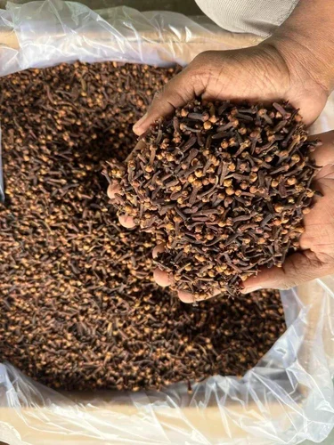 Natural Whole Dry Clove, Packaging Size: 10 Kg