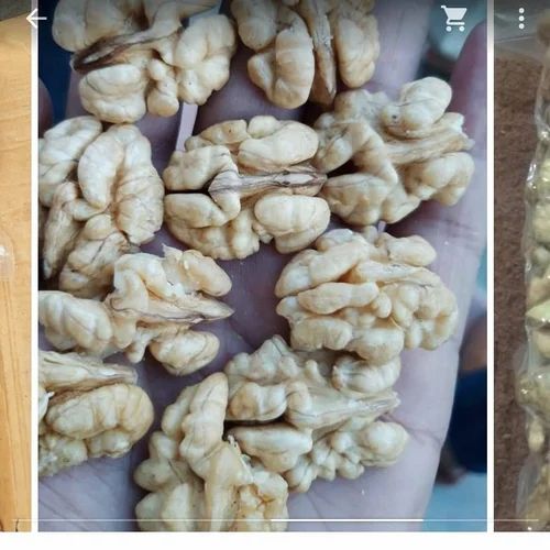 Whole Walnut Kernels Sarooja Saffron, Packaging Size: 1kg
