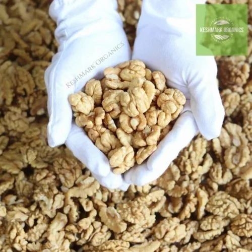 Extra Light Kashmiri Walnut Kernels