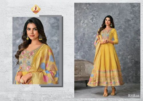 Ladies Silk Suit, Stitched