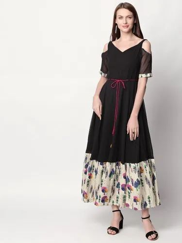 Regular Black Flared Kurti With Embroided Floral Print Bottom