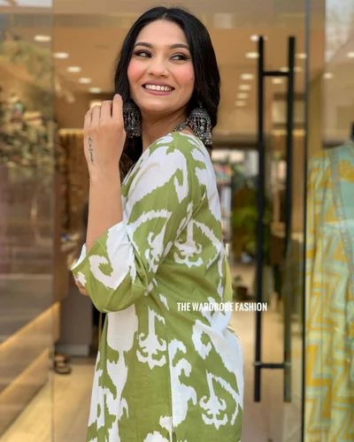 Cotton plaza suit, Readymade