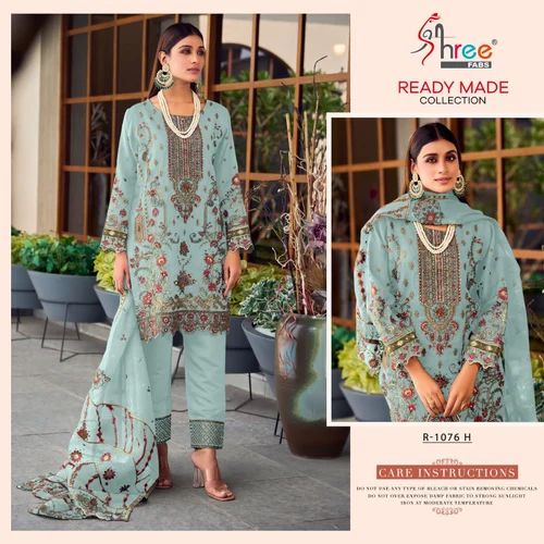 Pakistani suit
