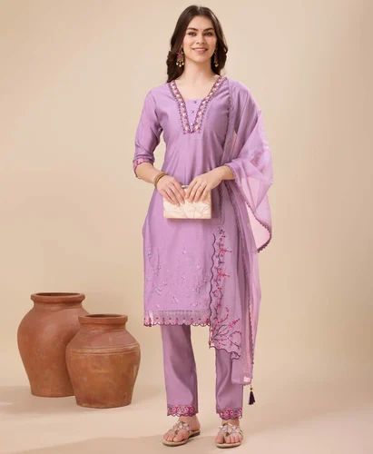 Elegant Look Pure Silk Fabric Intricately hand-embroidered Fancy Kurti Set For Party& Function Wear